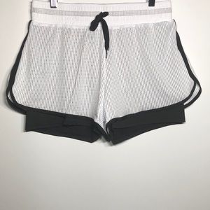 NWOT Bella active shorts with drawstring